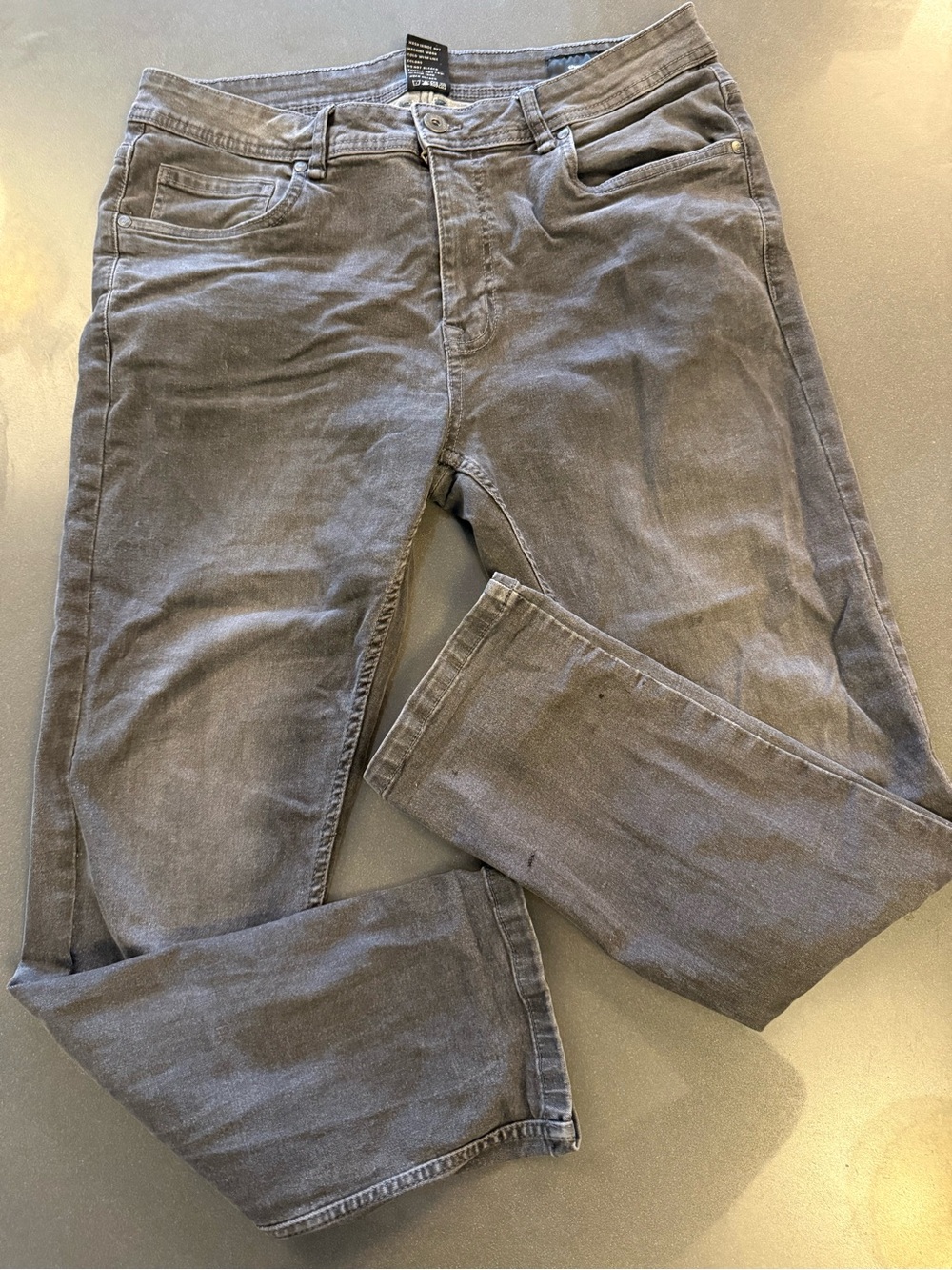 The Perfect Jean NYC. Gray Jeans. 34X28.